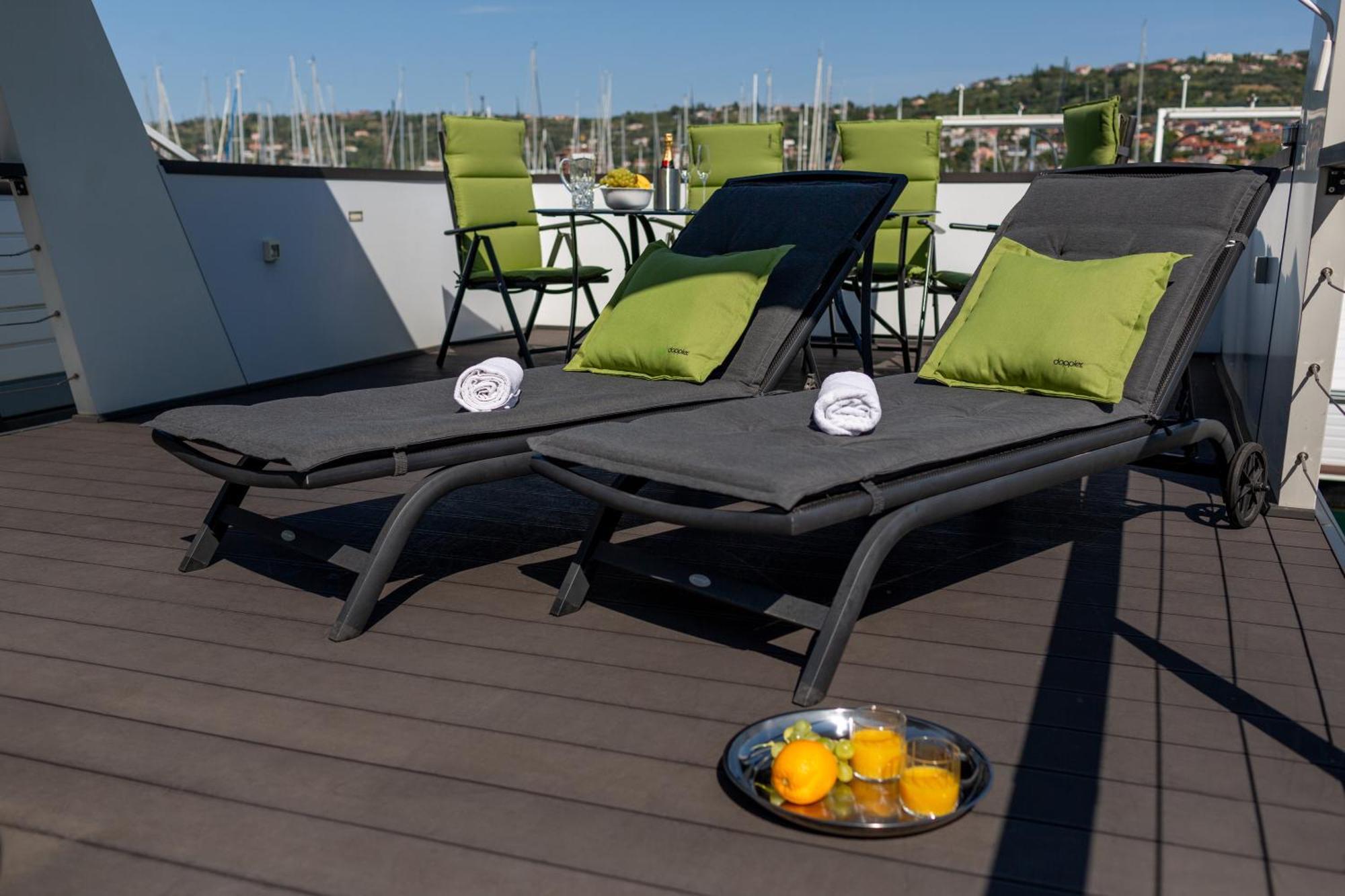 Floating Sea House Shark 3 Apartamento Portorož Exterior foto